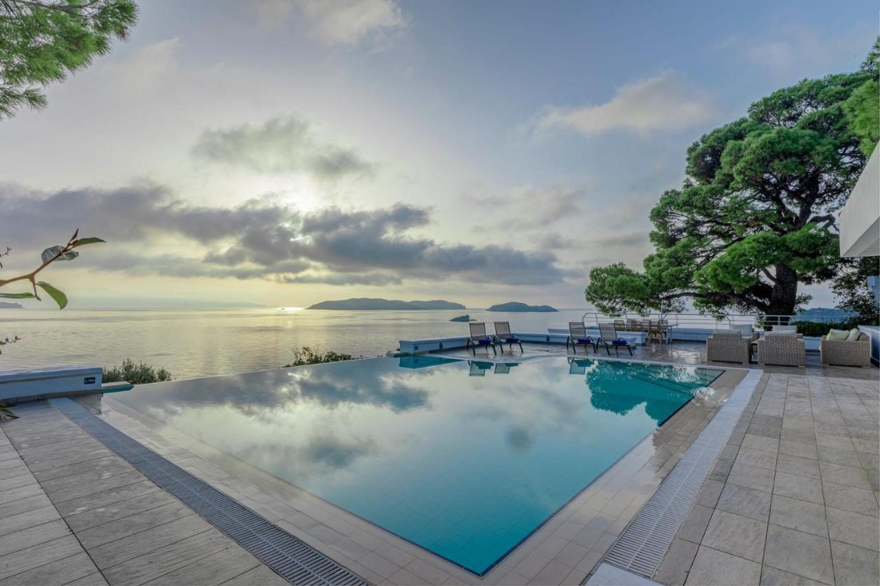 Super Luxury Skiathos Villa Seven Stunning Bedroom Suites Villa Daphne Achliades Achladies  Esterno foto