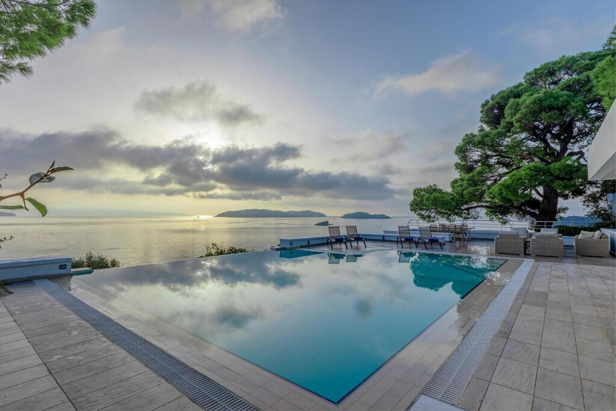 Super Luxury Skiathos Villa Seven Stunning Bedroom Suites Villa Daphne Achliades Achladies  Esterno foto